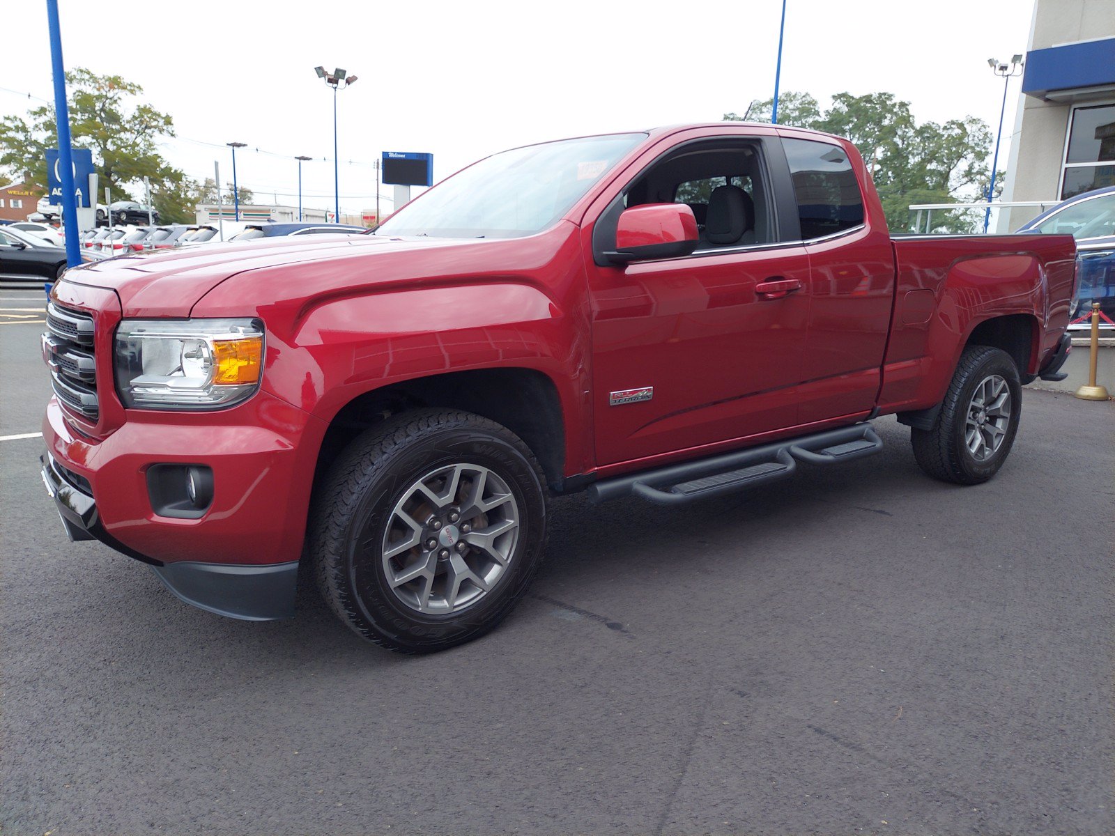 Pre-Owned 2018 GMC Canyon 4WD All Terrain w/Cloth Extended Cab Pickup ...